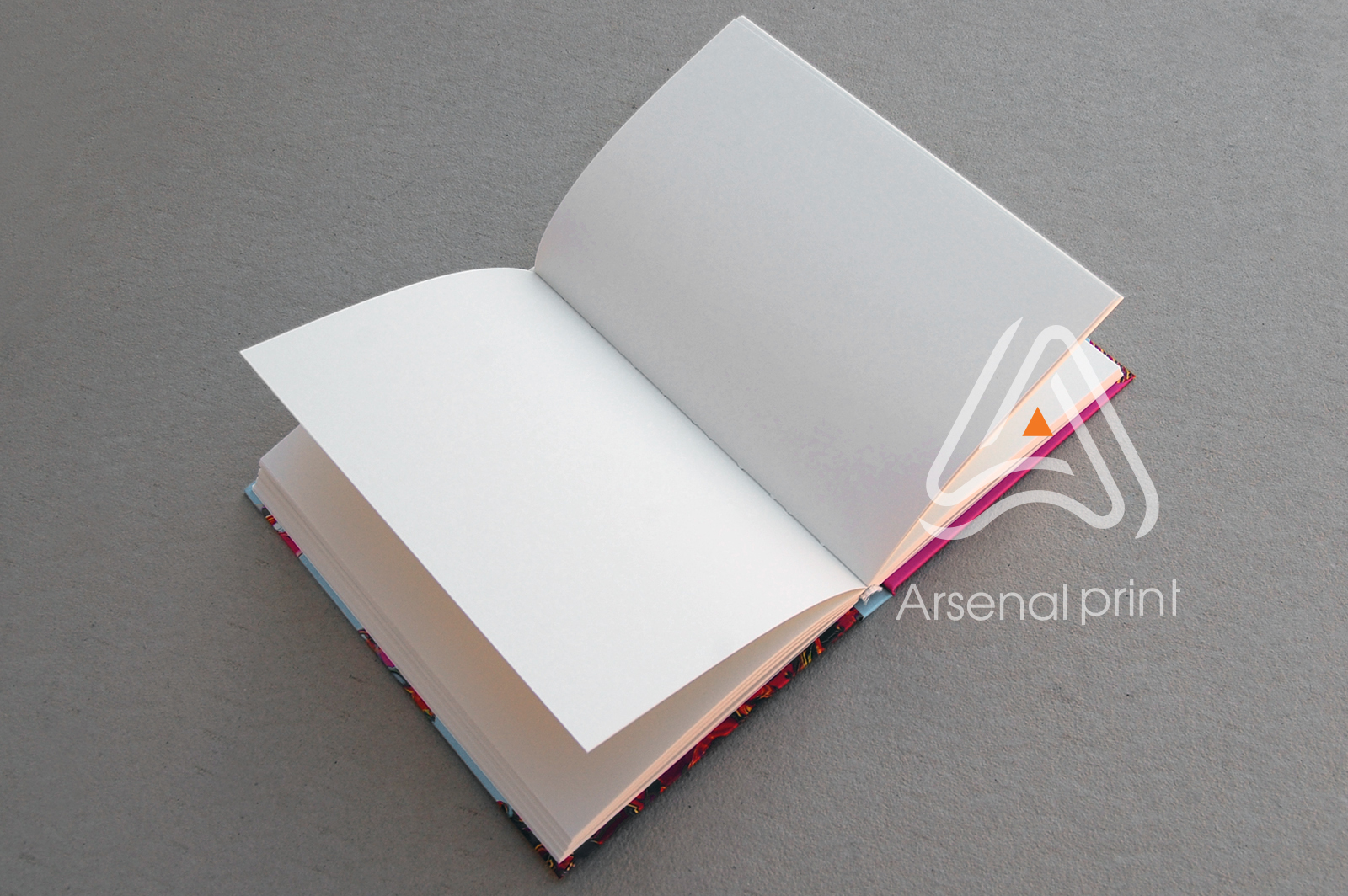 bloknot tverdiy pereplet