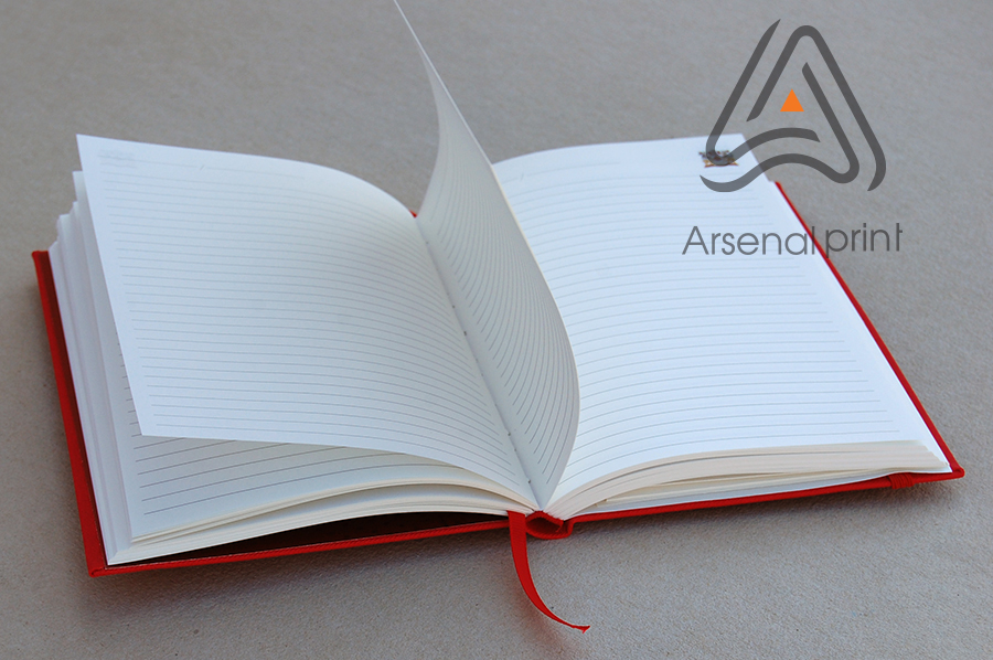 Зшивання на нитку блокнотів