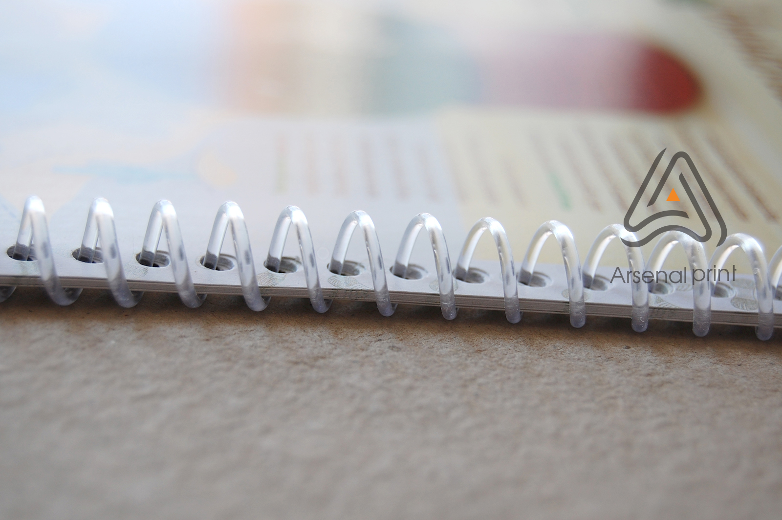 zakazat-bloknot-plastik-spiral