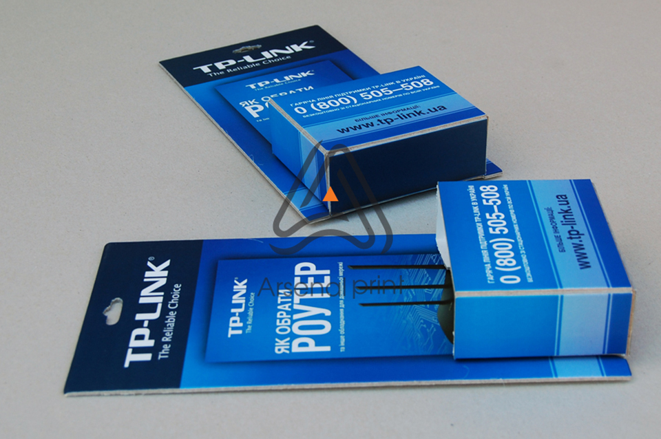 Картонний диспенсер тримач для листівок