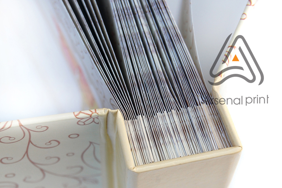 Замовити тверду оправу з прошивкою на нитку