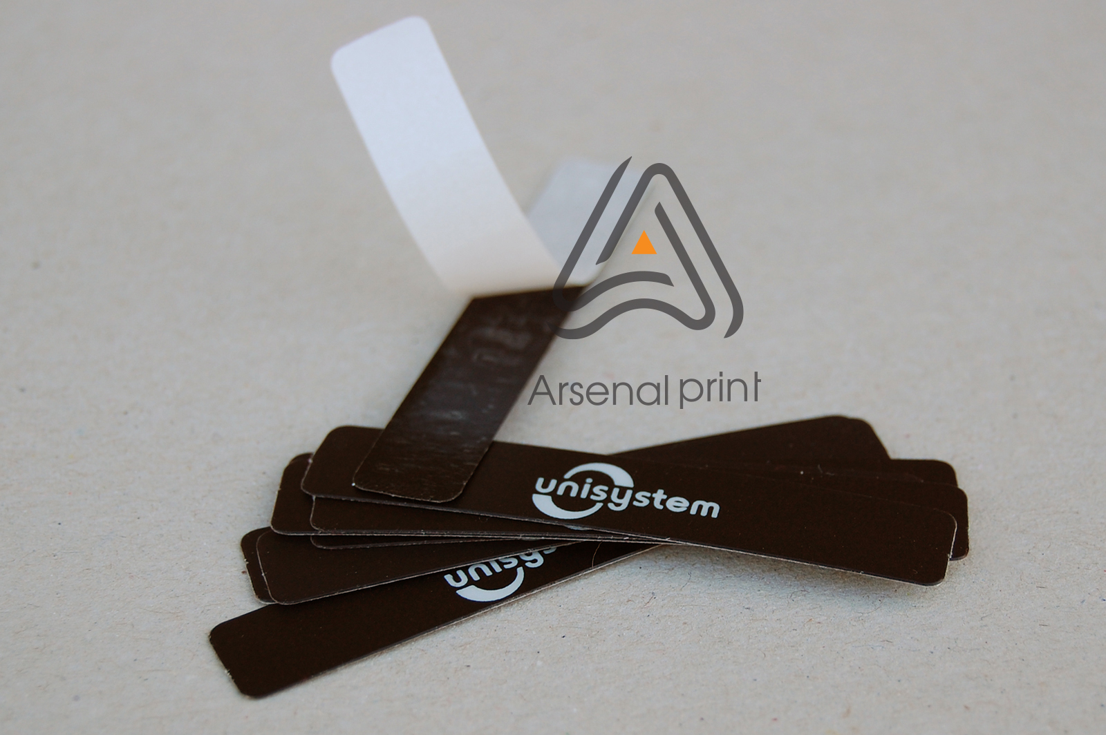 pechat plastik nakleyki