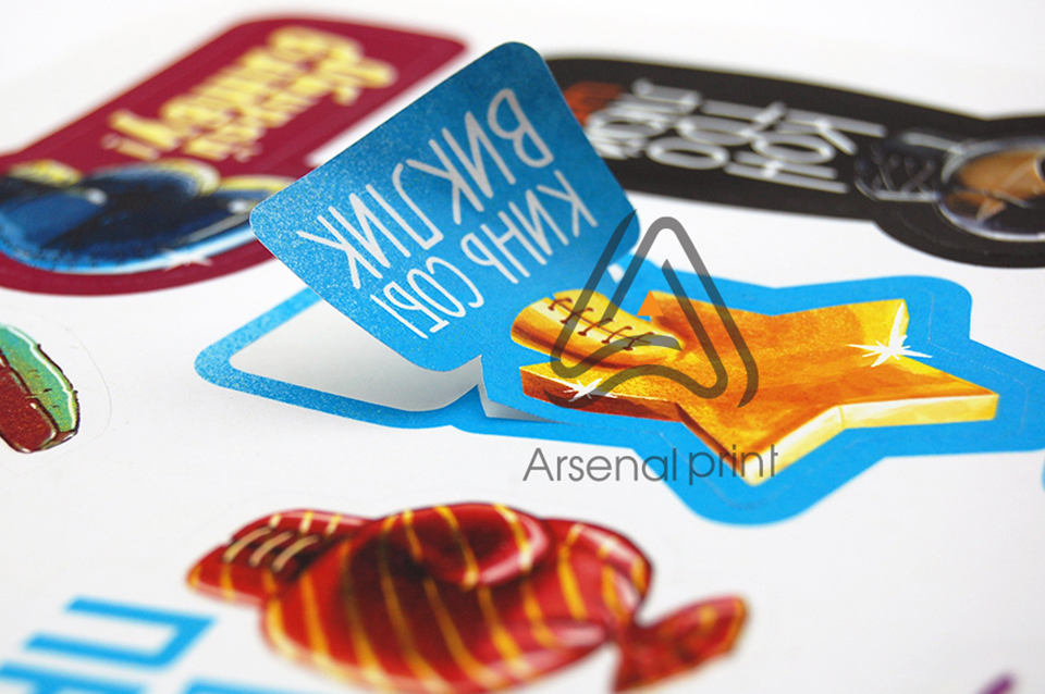 Друк наліпок на папері