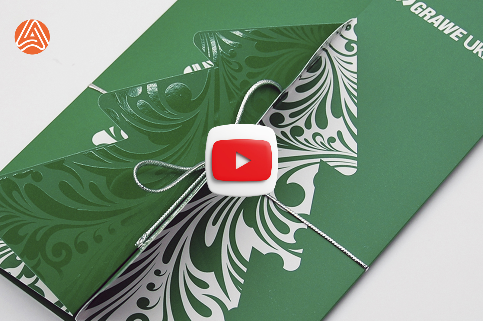 Друк вітальної листівки з висічкою і УФ лакуванням