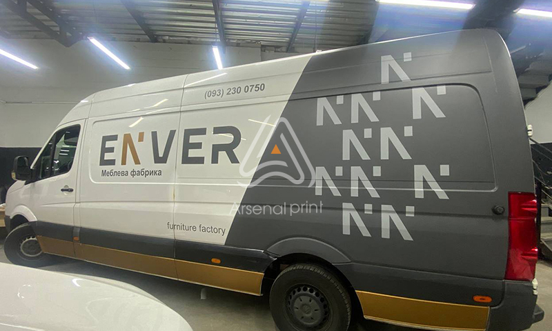 Оклейка автомобілів плівкою