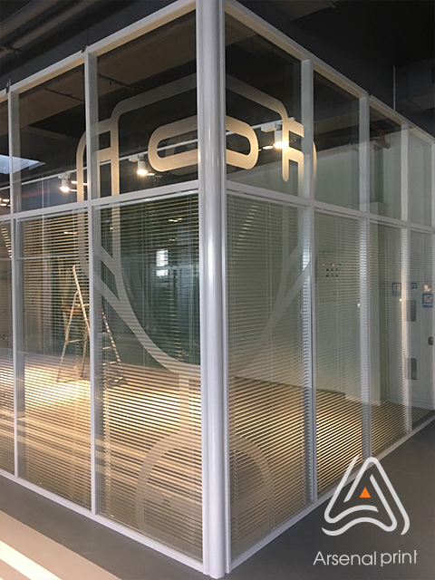 Тонування скла офісів