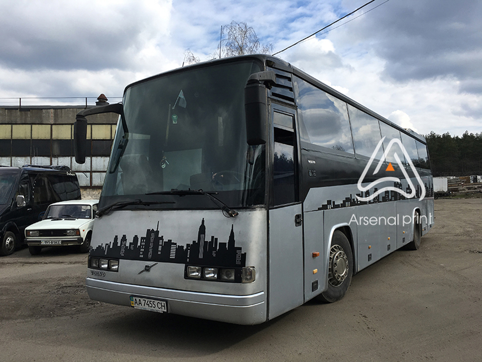 Рекламна пойклейка і брендування автобусів