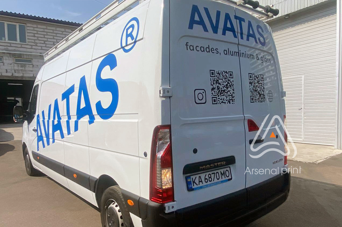 Поклейка плівки оракал на авто