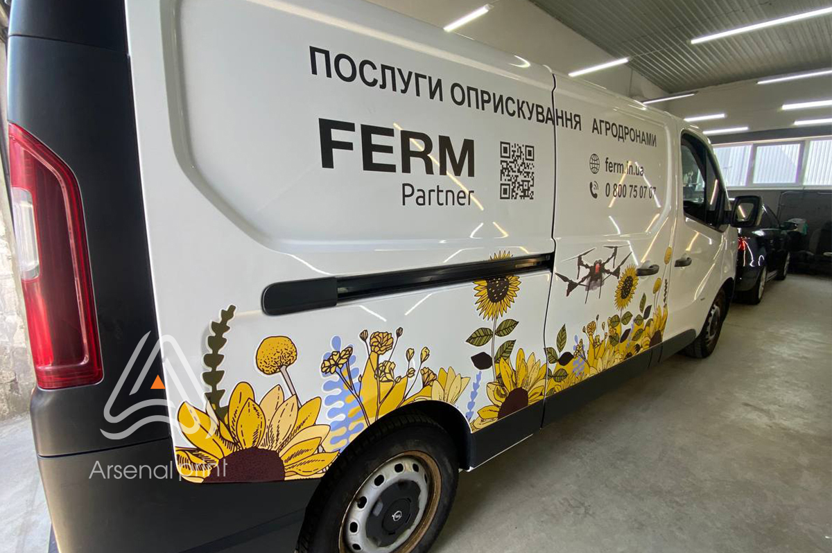 поклейка плівки і наліпок реклама