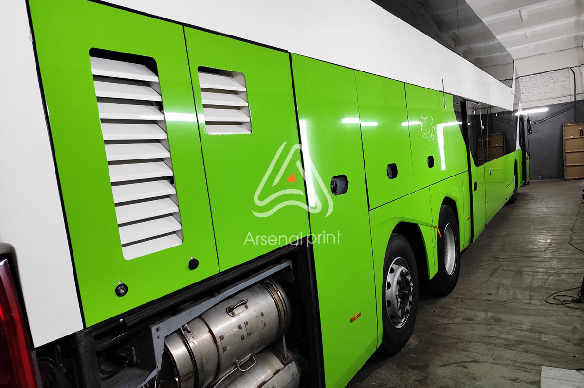 Замовити поклейку і брендування автобуса
