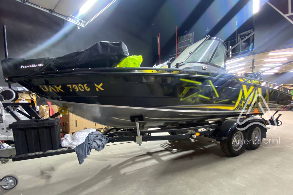 Поклейка лодки-дизайн