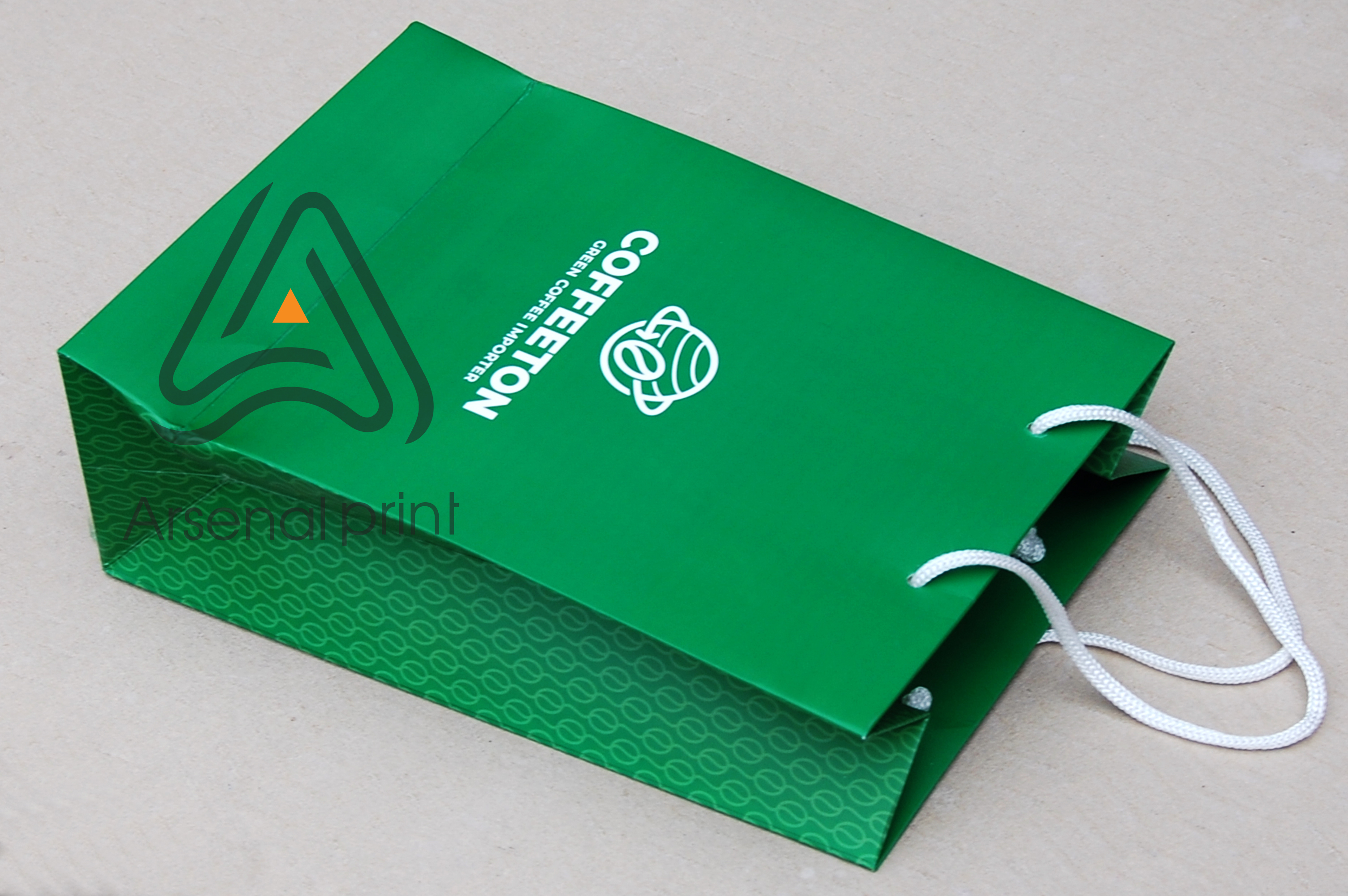 paket bumagniy pechat