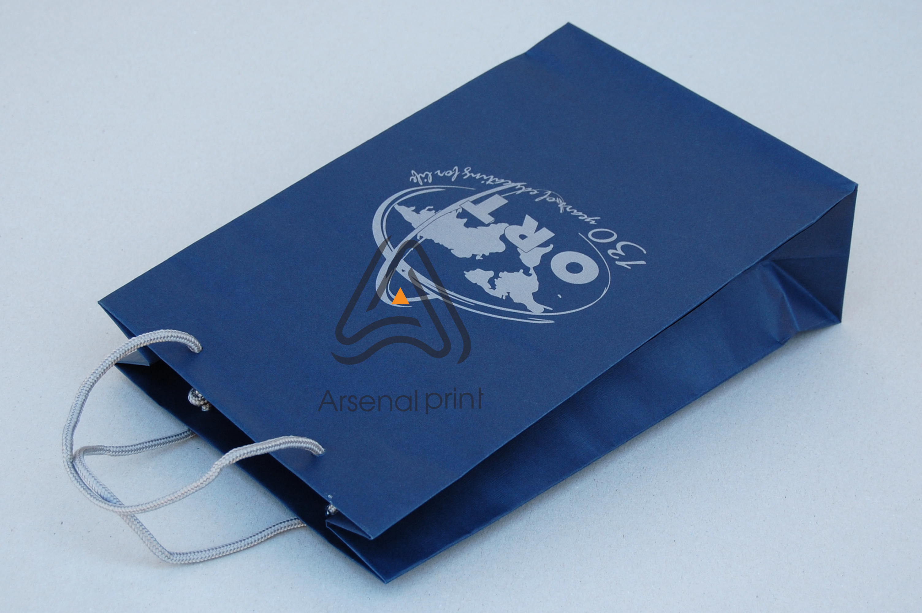 pechat na dis kartone pakety