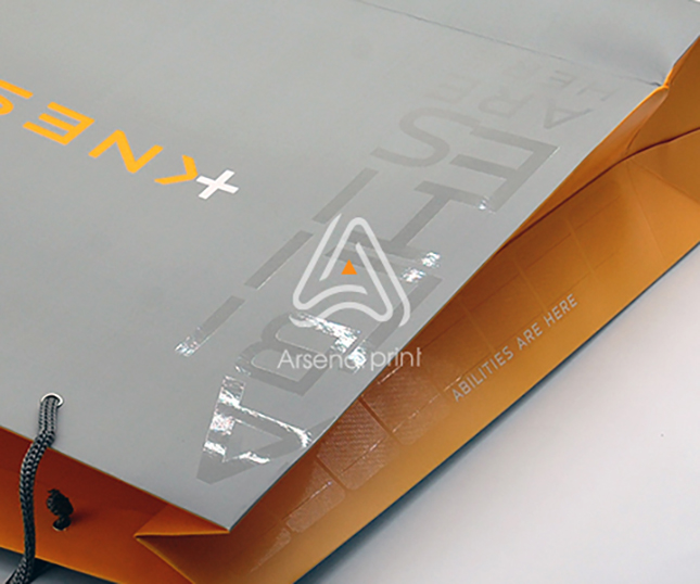 Пакети з УФ лакуванням