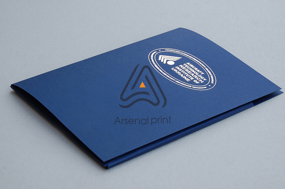 Папка з тисненням - дизайнерський картон