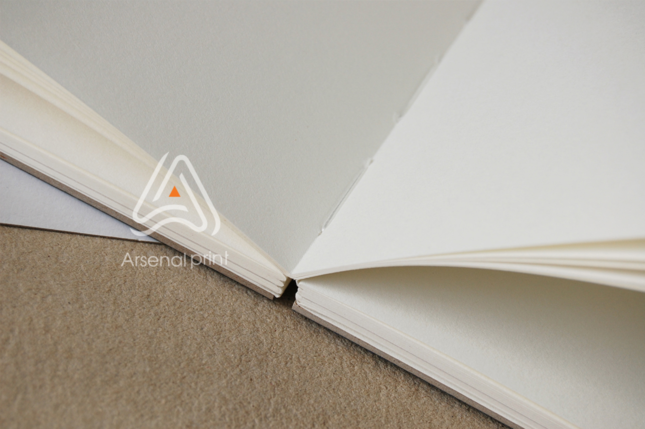 Відкритий корешок - зшивка на нитку