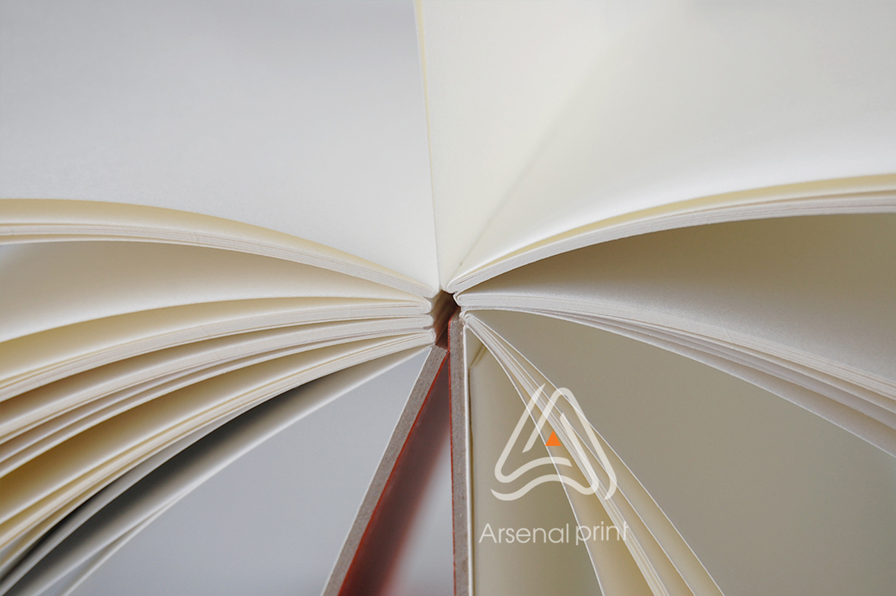 Прошивка на нитку - відкрита палітурка