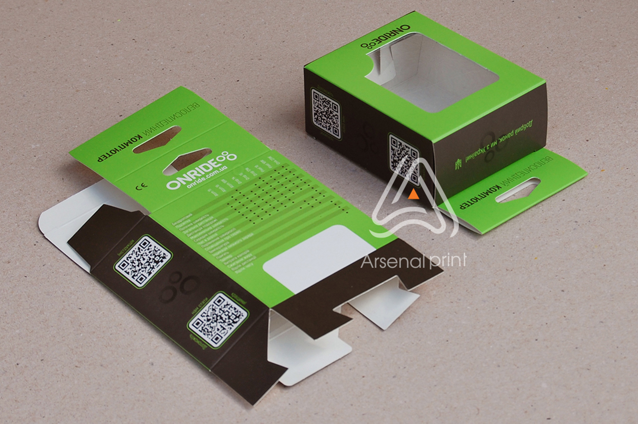 Друк картонної упаковки з отвором під гачок