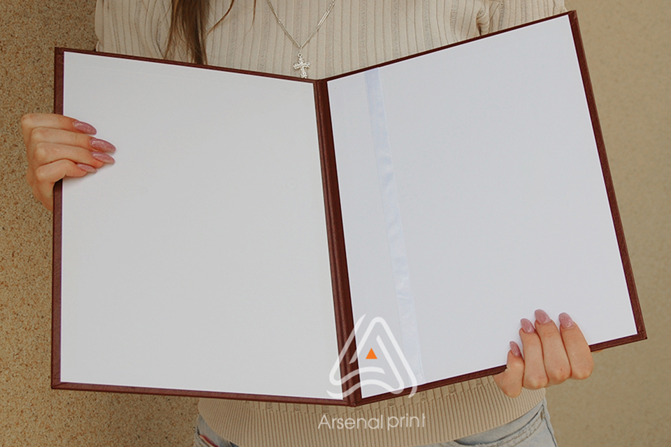 Червоний Диплом - Обкладинка А4