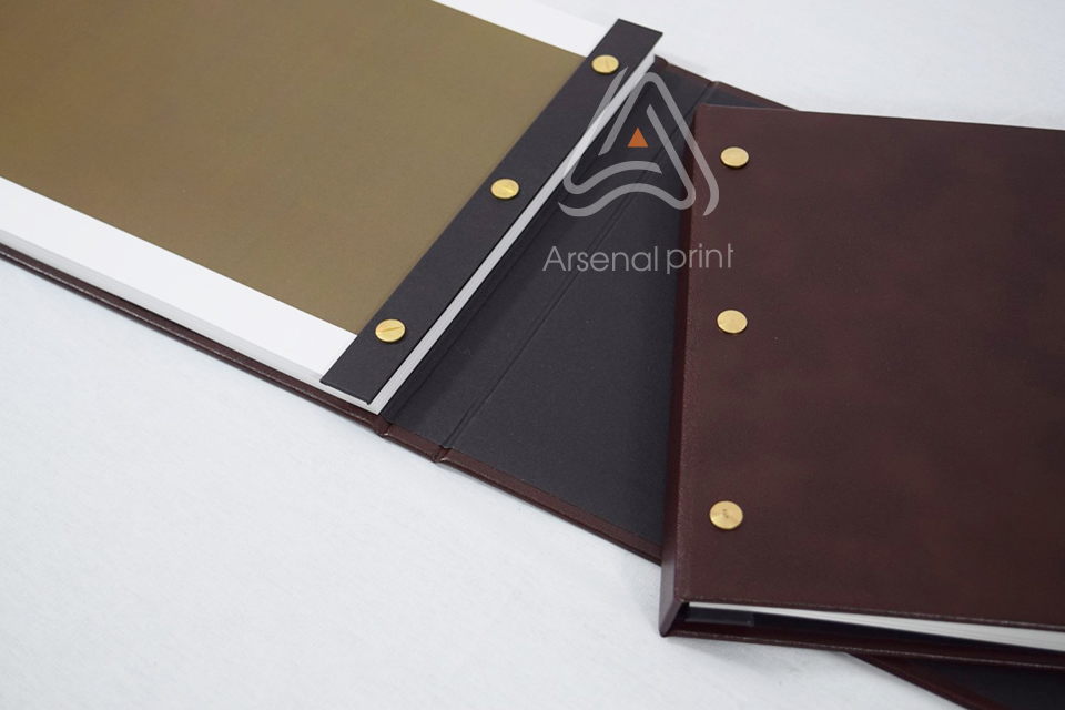 Зшивання фотоальбомів на болтах