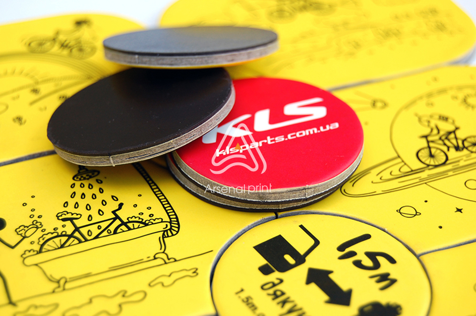 Кашировка палітурного картону і магніту