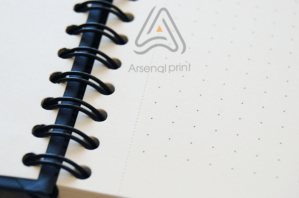 Перфорація паперу, блокнот на пружині