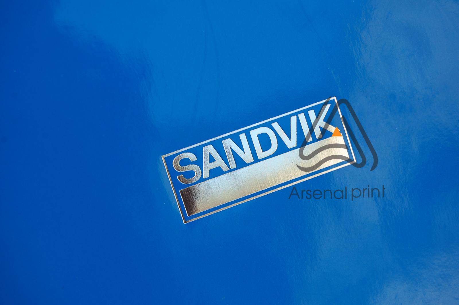 tisneniye na kartonah