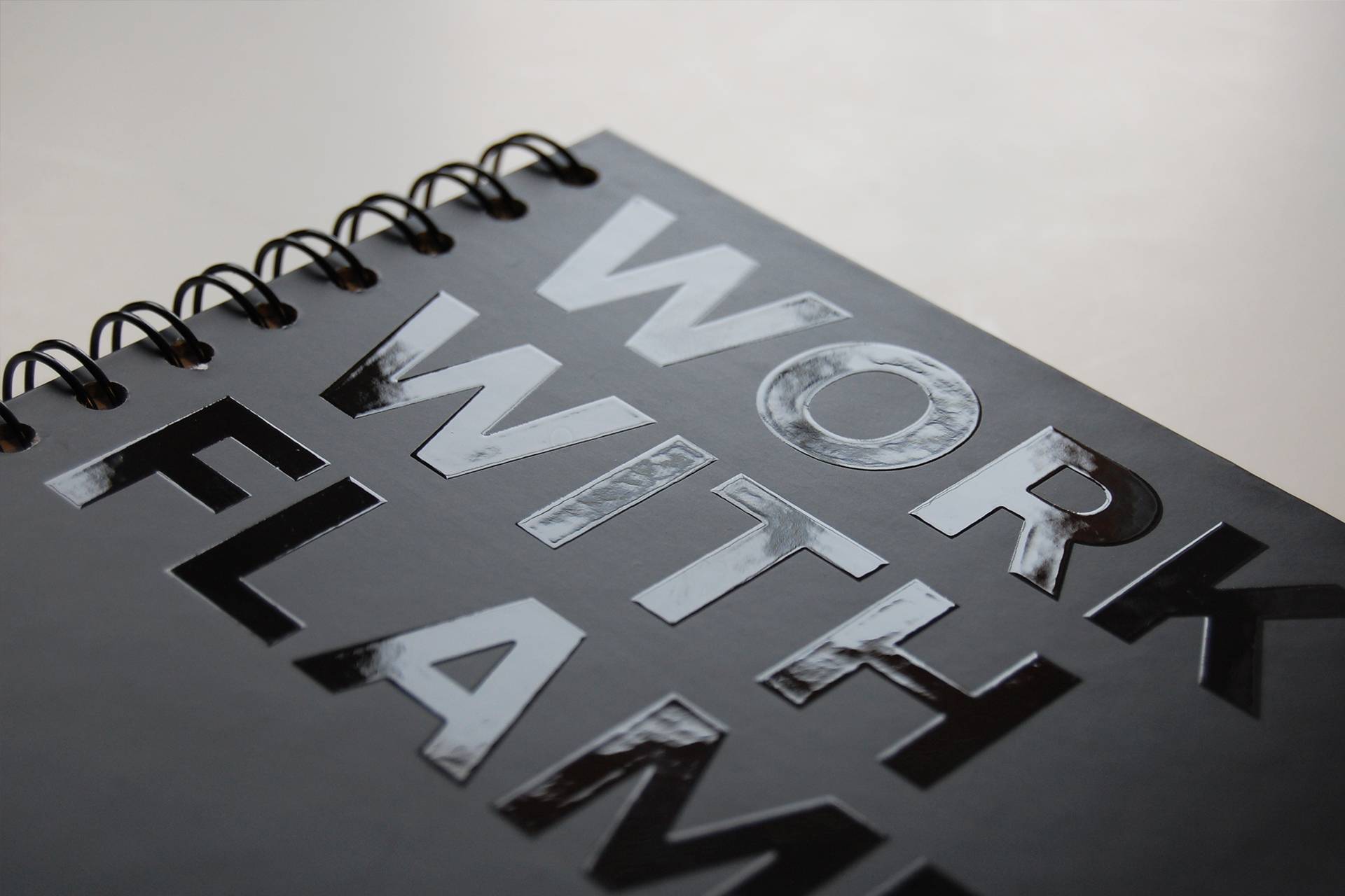 замовити друк блокнота з УФ лаком друк блокнотів з УФ лакуванням