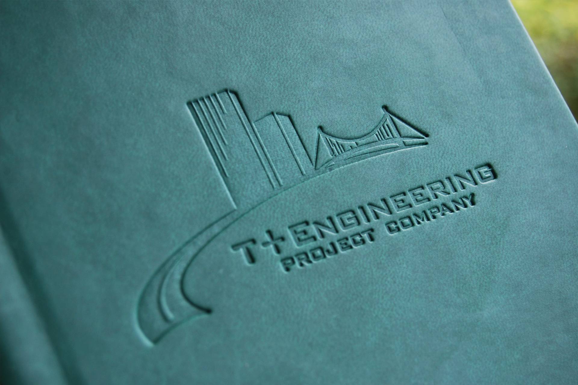 Замовити друк блокнота - Тверда обкладинка з тисненням Друк блокнотів - Тиснення на обкладинці